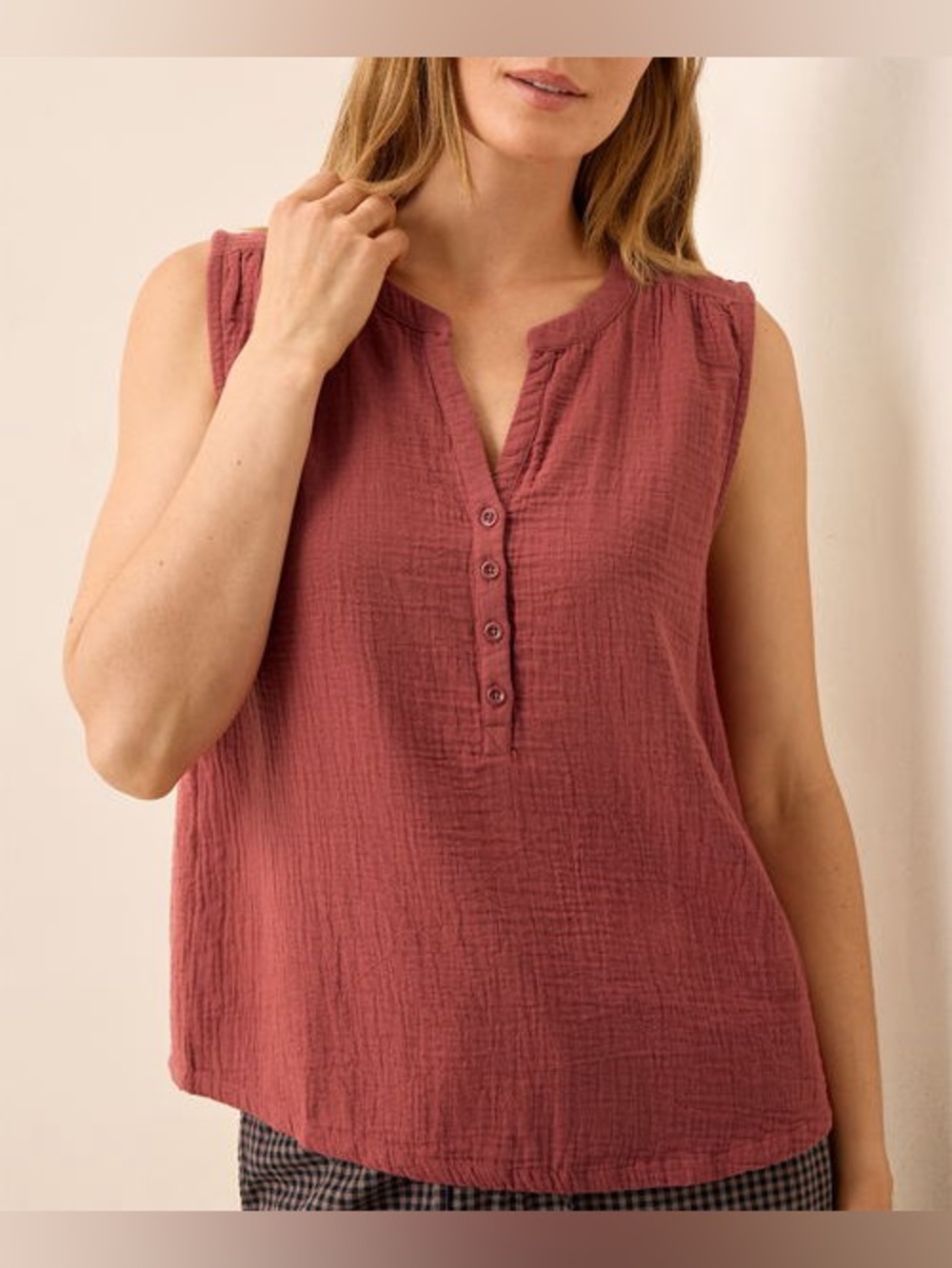 Pact Organic Coastal Double Gauze Henley Tank in Tuscan Red Cotton Size XS